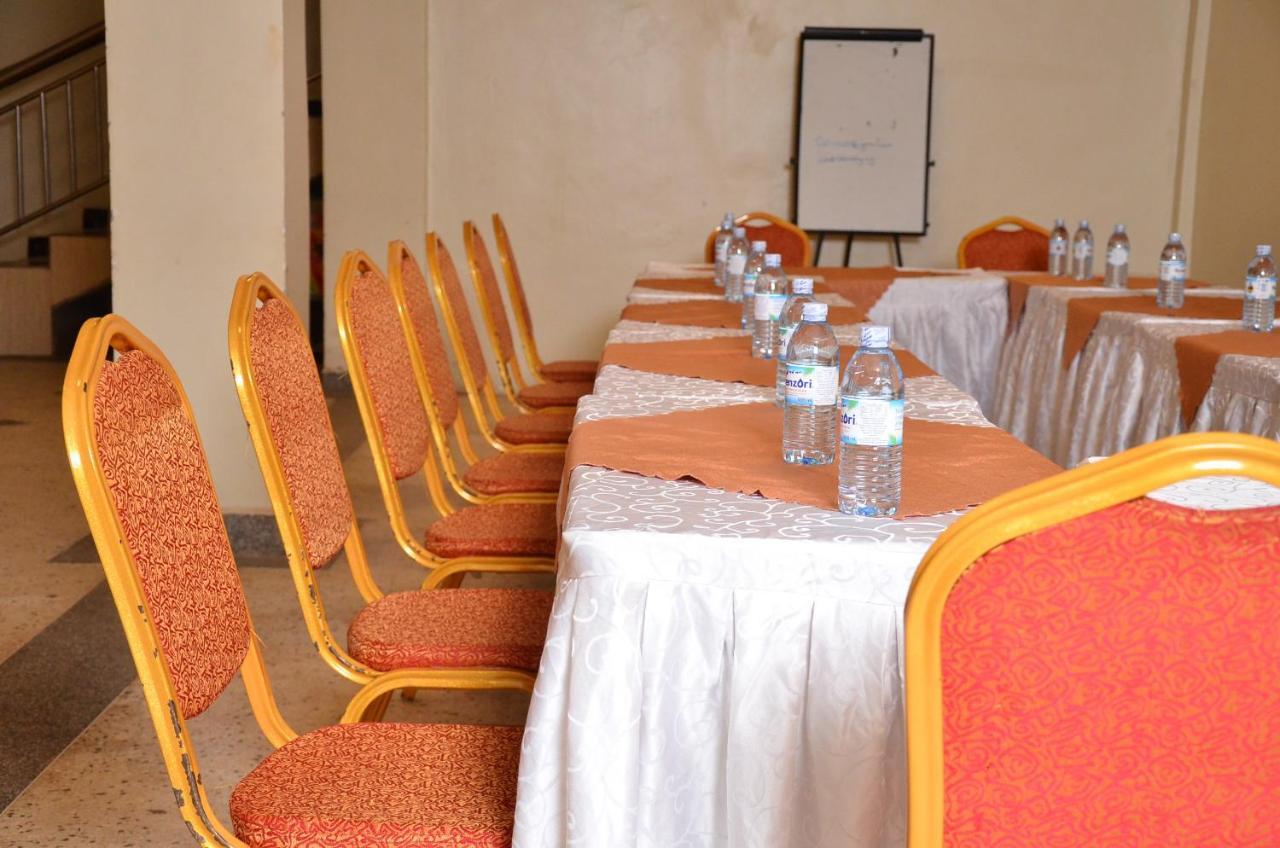 Ss Hotel Kampala Exteriör bild